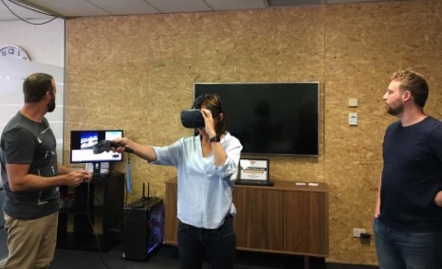 Virtual reality, business